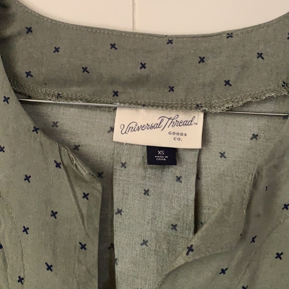 Universal Thread Blouse - Picture 2 of 3